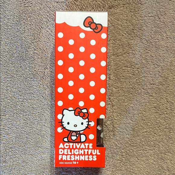 Hello Kitty Red Aroma Reed Diffuser - Picture 2 of 5